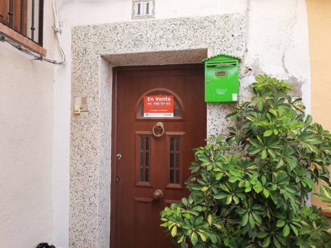 Casa en calle Logroño, 11